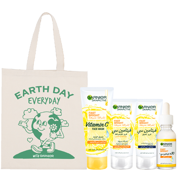 Garnier - SkinActive Fast Bright Face Wash, Night Cream, Day Cream & Booster Serum Bundle